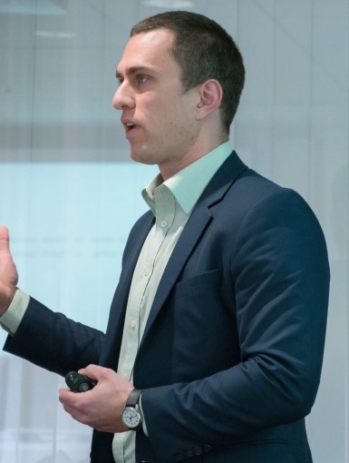 Image of Dr. Worsnops presenting. 